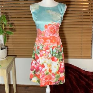 Beautiful Yuzhong Xiehou floral dress